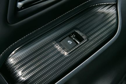 フロントドアスイッチベース