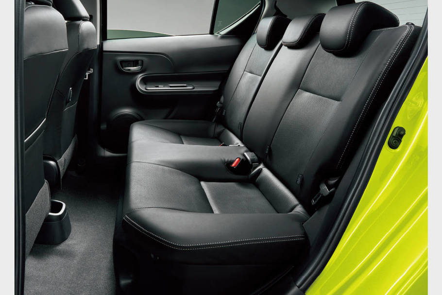 1907_aqua_interior_img21