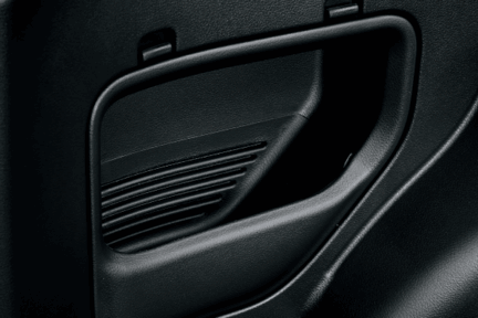 carlineup_succeed_interior_equip_17_lb