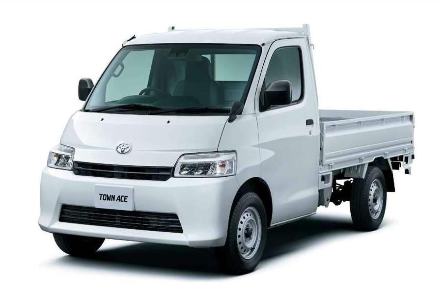 フロントスタイリング DX“Xエディション”(4WD)・4A/T