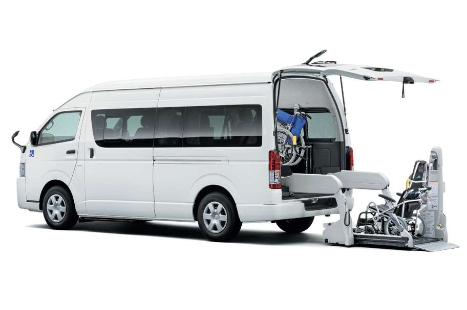 車いす仕様車“Dタイプ”2WD・2700ガソリン スーパーロング・ワイドボディ(3BF-TRH223B-VTZYD)
