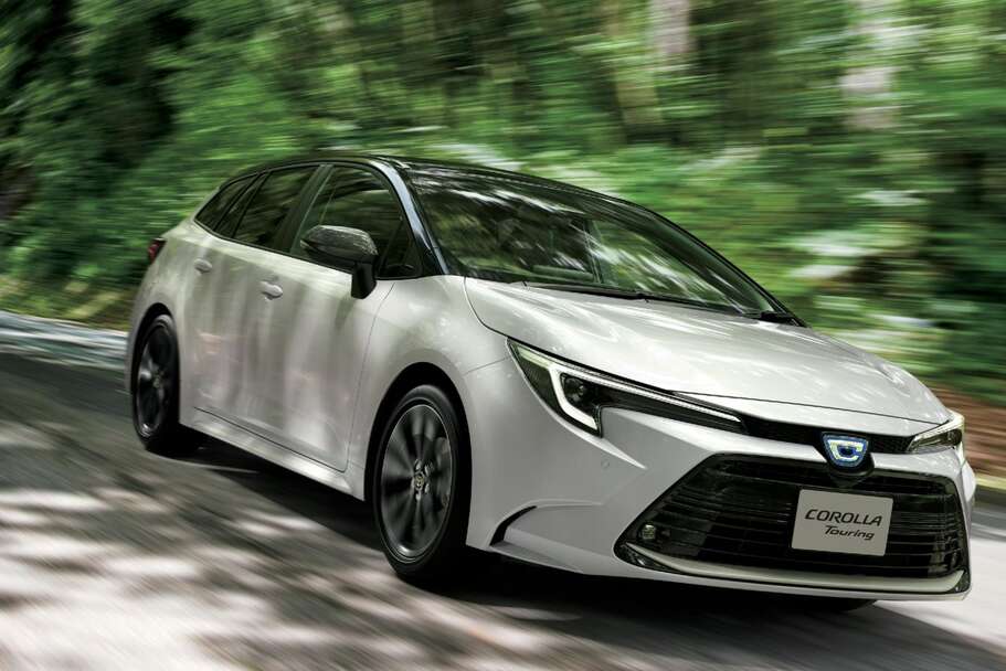 W×B（ハイブリッド車・2WD）