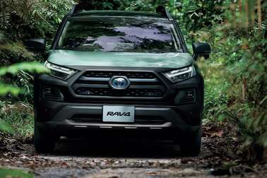 特別仕様車 Adventure “OFFROAD package Ⅱ”(ハイブリッド車)