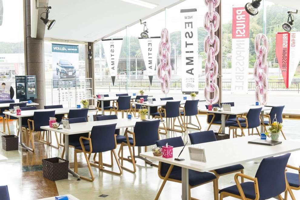 白河店 店内