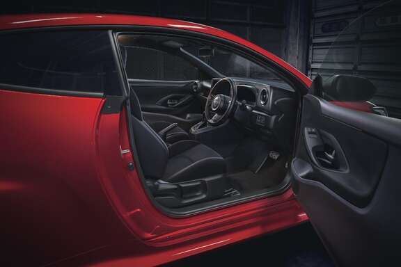 RZ“High performance”［GR-DAT（8AT・4WD）］