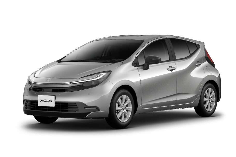 ボディカラー(モノトーン) シルバーメタリック〈1L0〉*1 *1. 写真はZ(2WD)