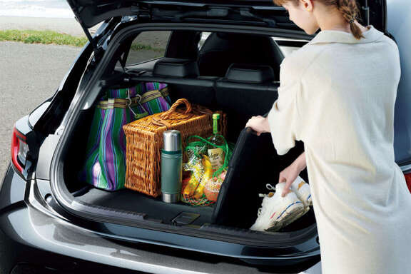 カローラスポーツ 内装