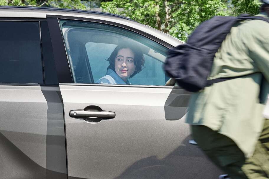 【モデル入り素材】気づくをサポート　イメージ