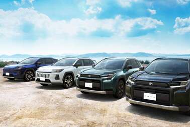 （左奥）：Z（ハイブリッド）