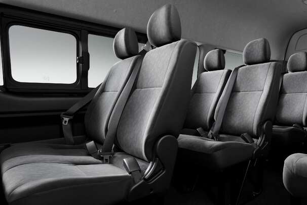 WAGON・2WD・2700ガソリン グランドキャビン