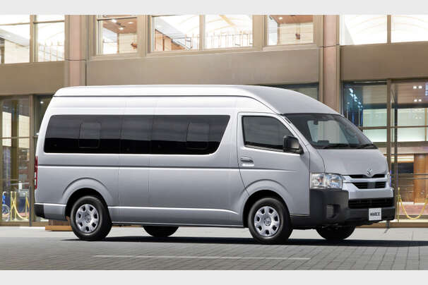 ハイエースコミューター