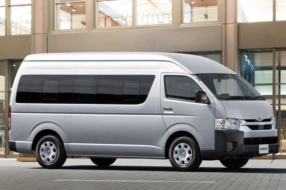 hiacecommuter_feature_img52