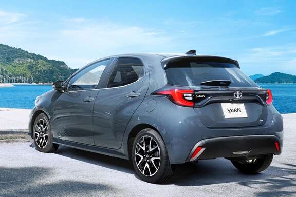 【モデル入り素材】Z（ハイブリッド・2WD）