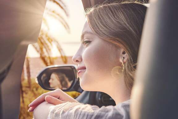 【モデル入り素材】Z（ハイブリッド・2WD）