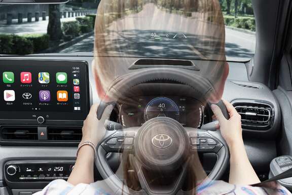 【モデル入り素材】コックピット　Z（ハイブリッド・2WD）