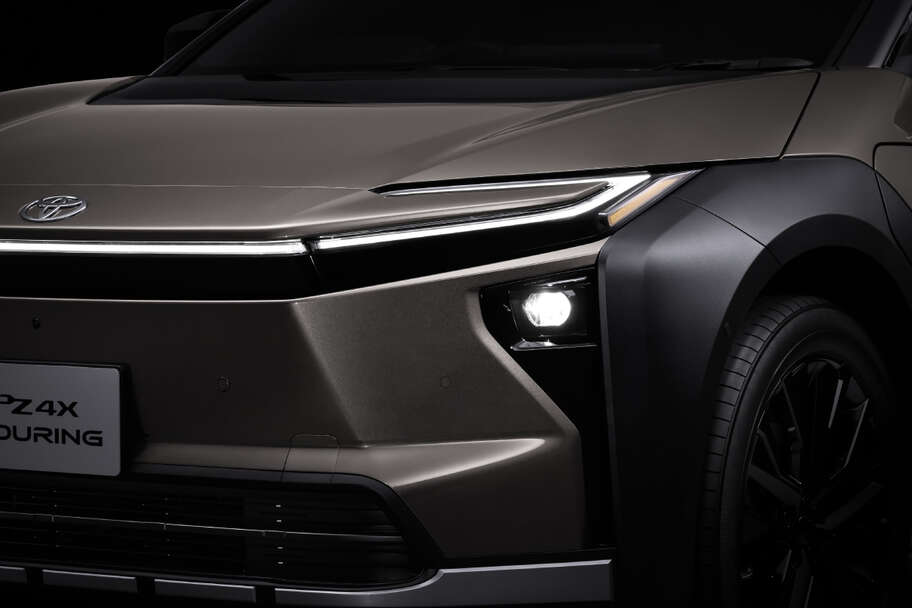 bz4xtouring_design_img07