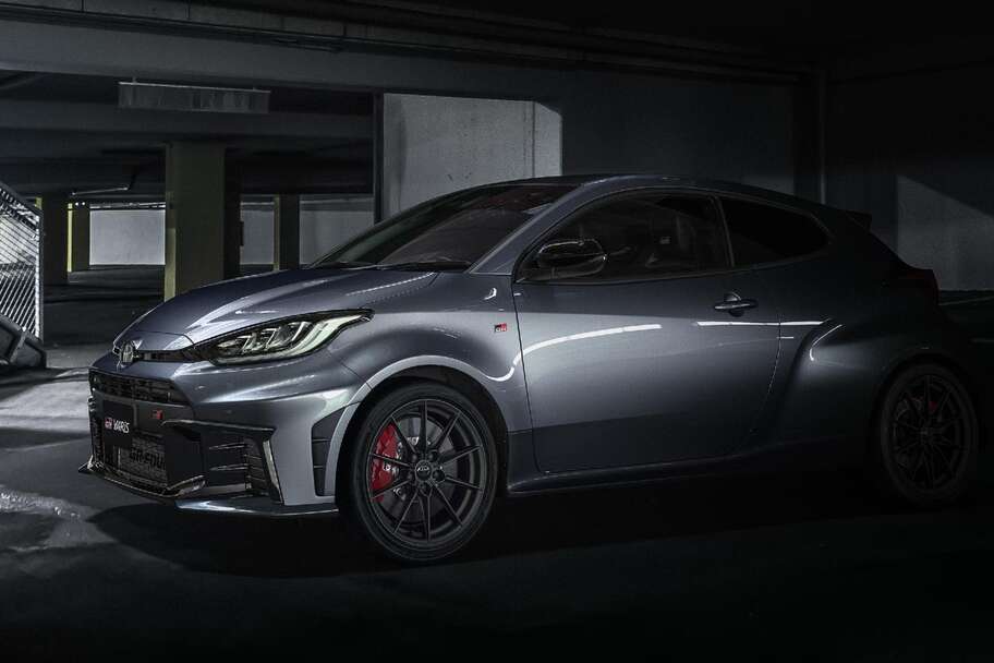 RZ“High performance”［GR-DAT（8AT・4WD）］