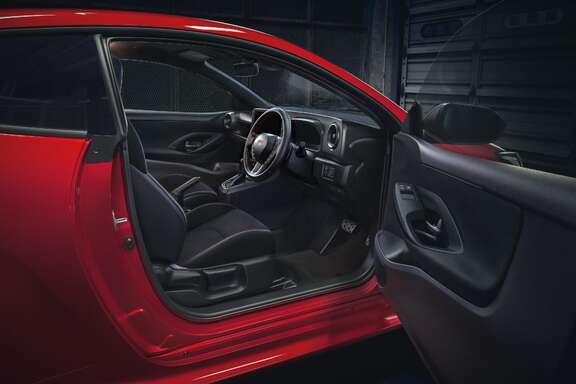 RZ“High performance”［GR-DAT（8AT・4WD）］